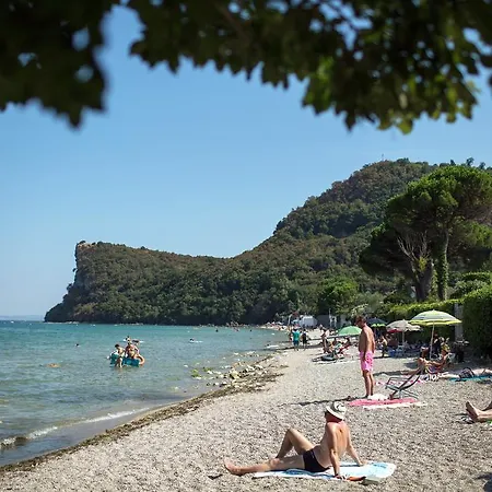 La Rocca مانربا ديل جاردا