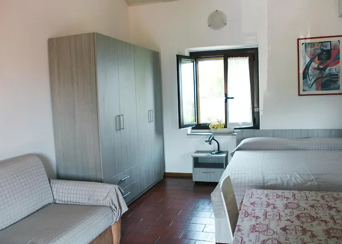 Camping La Rocca 4*